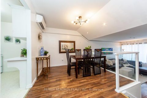 Photo 11 at 143 - 34 Venetian Crescent, Jane Heights, Toronto