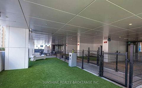 Photo 18 at 1009 - 252 CHURCH Street, Yonge Corridor, Toronto