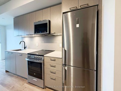 Photo 4 at 402 - 1808 St Clair Avenue W, Pellam Park, Toronto