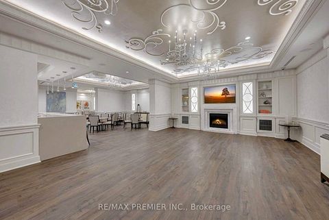 Photo 36 at 909 - 9085 Jane Street, Concord, Vaughan