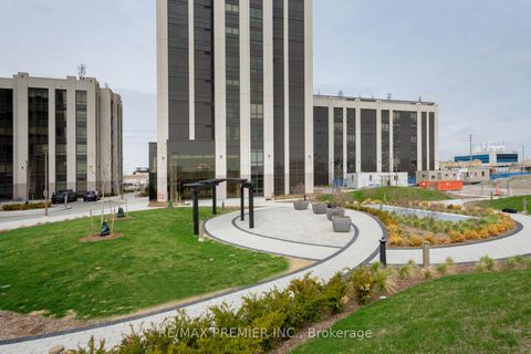 Photo 40 at 909 - 9085 Jane Street, Concord, Vaughan