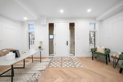 Photo 1 at 4B McCachen Street, Oak Ridges, Richmond Hill