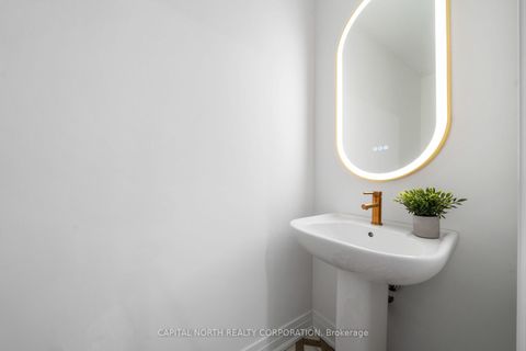 Photo 4 at 4B McCachen Street, Oak Ridges, Richmond Hill