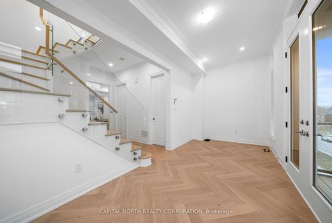 Photo 6 at 4B McCachen Street, Oak Ridges, Richmond Hill