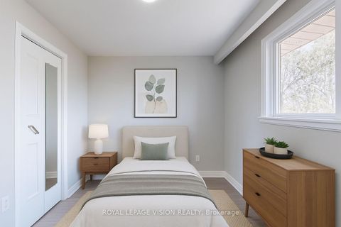 Photo 7 at 27 Westcroft Drive, West Hill, Toronto