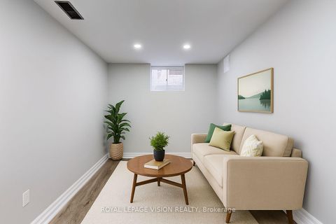 Photo 13 at 27 Westcroft Drive, West Hill, Toronto