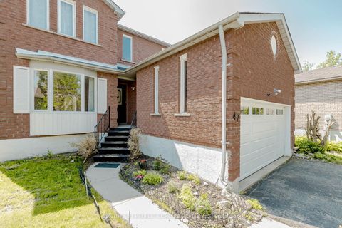 Photo 2 at 47 Blair Crescent, Grove East, Barrie