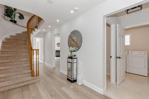 Photo 17 at 47 Blair Crescent, Grove East, Barrie