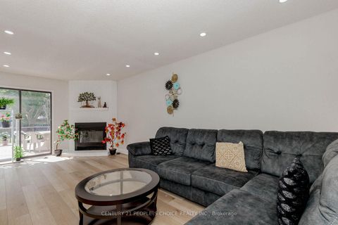 Photo 18 at 47 Blair Crescent, Grove East, Barrie