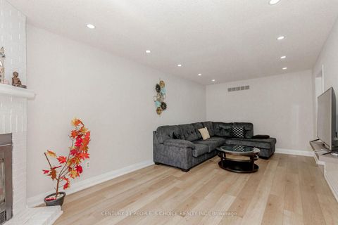 Photo 21 at 47 Blair Crescent, Grove East, Barrie