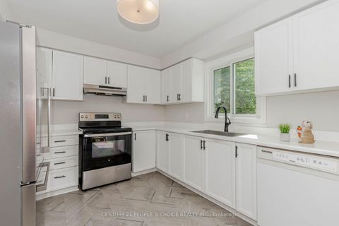 Photo 26 at 47 Blair Crescent, Grove East, Barrie