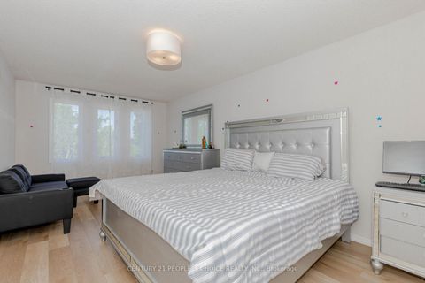 Photo 33 at 47 Blair Crescent, Grove East, Barrie