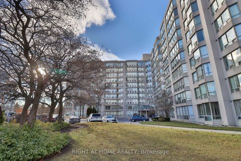 Photo 2 at 611 - 309 Major Mackenzie Drive E, Harding, Richmond Hill