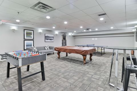 Photo 7 at 611 - 309 Major Mackenzie Drive E, Harding, Richmond Hill