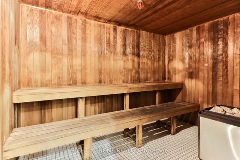 Photo 13 at 611 - 309 Major Mackenzie Drive E, Harding, Richmond Hill