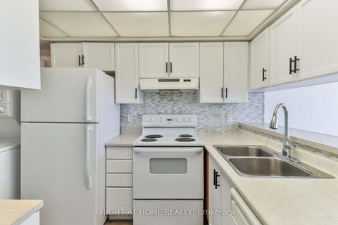 Photo 20 at 611 - 309 Major Mackenzie Drive E, Harding, Richmond Hill