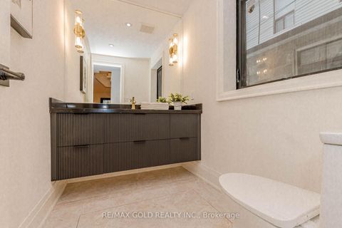 Photo 17 at 786 Euclid Avenue, Annex, Toronto