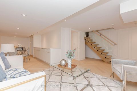 Photo 37 at 786 Euclid Avenue, Annex, Toronto