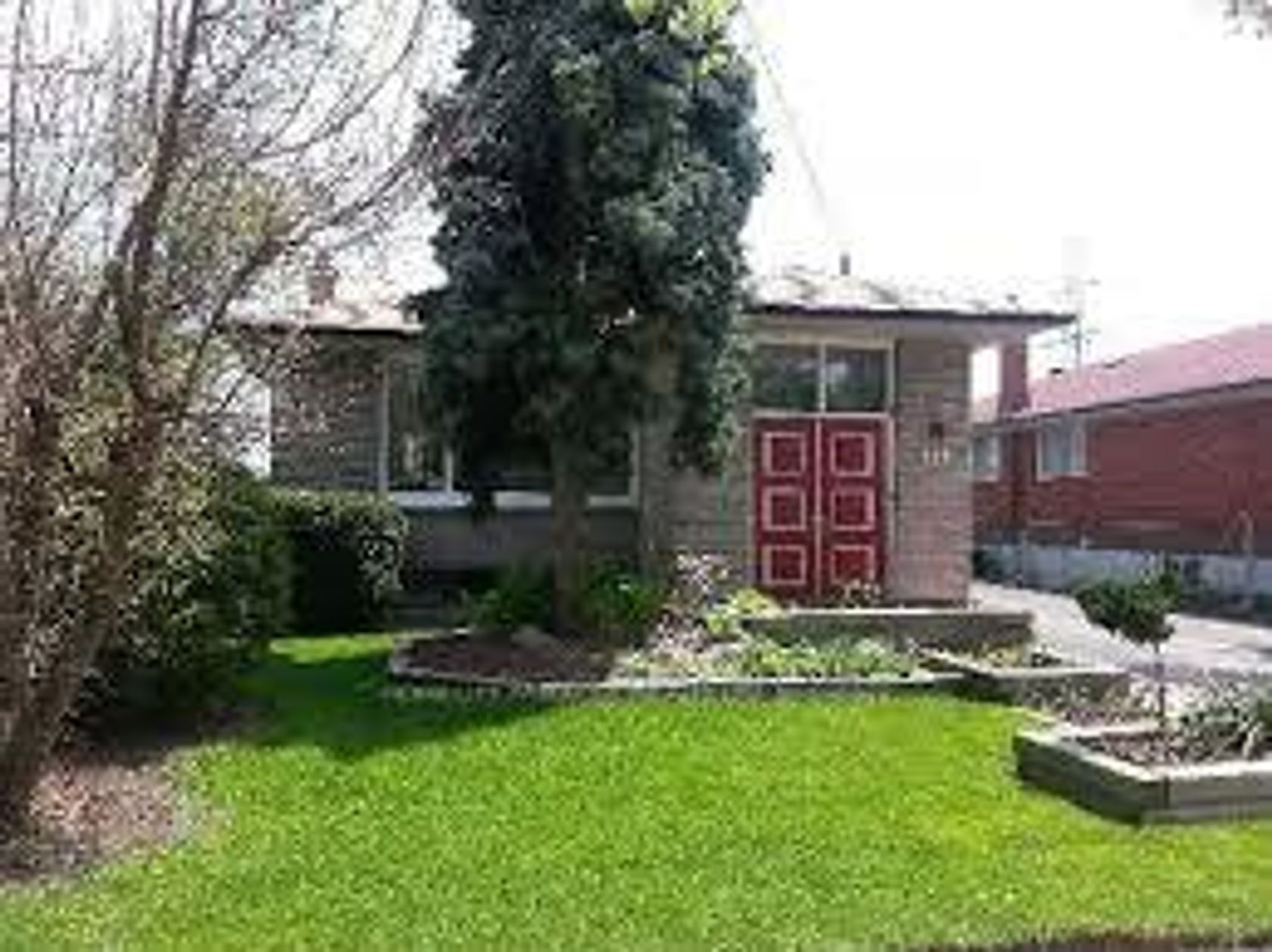 39 Chancellor Drive, Woburn, Toronto 