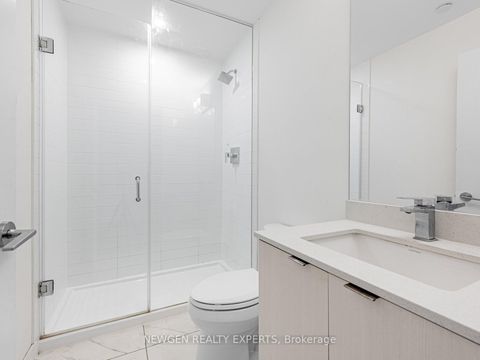 Photo 14 at 824 - 859 The Queensway, Queensway, Toronto