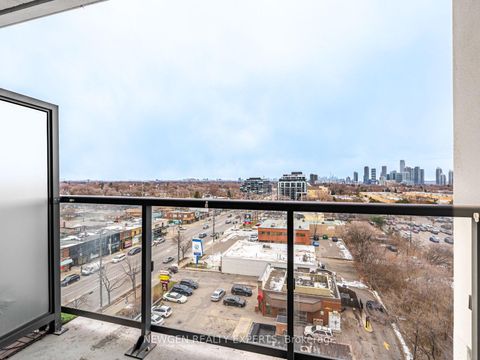 Photo 16 at 824 - 859 The Queensway, Queensway, Toronto