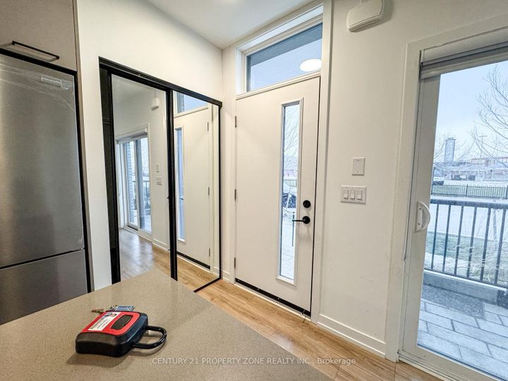 Photo 6 at 06 - 20 Lagerfeld Drive, Northwest Brampton, Brampton