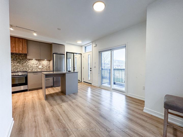 Photo 8 at 06 - 20 Lagerfeld Drive, Northwest Brampton, Brampton