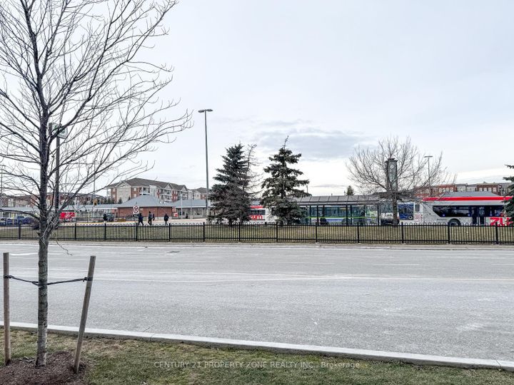 Photo 20 at 06 - 20 Lagerfeld Drive, Northwest Brampton, Brampton