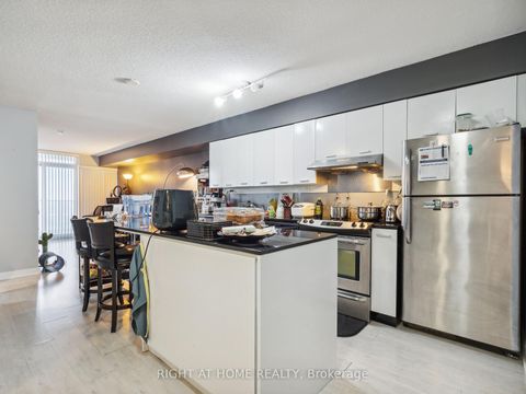 Photo 4 at 1701B - 19 Singer Court, Bayview Village, Toronto