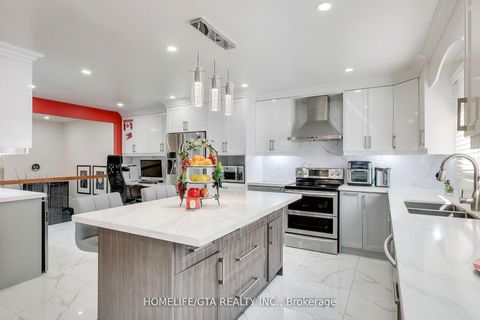 Photo 8 at 6 Windy Golfway, Flemingdon Park, Toronto