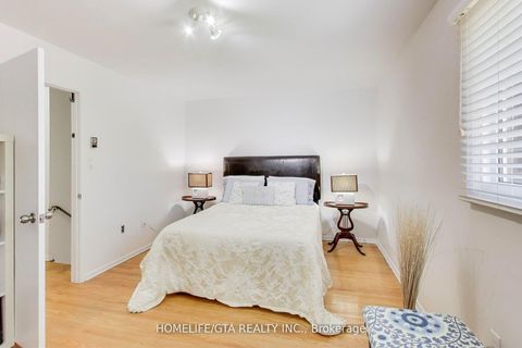 Photo 14 at 6 Windy Golfway, Flemingdon Park, Toronto