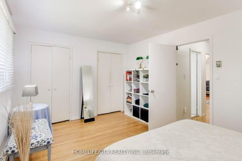 Photo 15 at 6 Windy Golfway, Flemingdon Park, Toronto