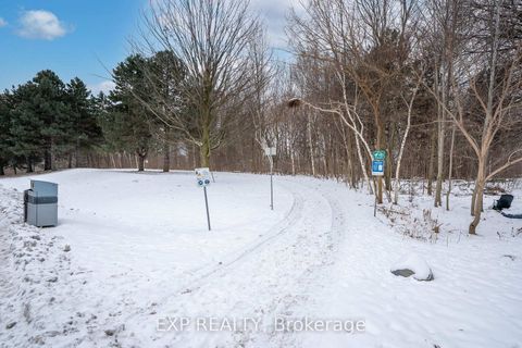 Photo 10 at 55 Donside Drive, Birchmount, Toronto
