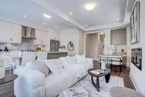 Photo 9 at 18 Mace Avenue, Rural Richmond Hill, Richmond Hill