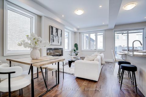 Photo 11 at 18 Mace Avenue, Rural Richmond Hill, Richmond Hill