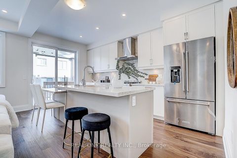 Photo 12 at 18 Mace Avenue, Rural Richmond Hill, Richmond Hill