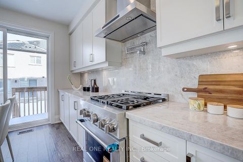 Photo 17 at 18 Mace Avenue, Rural Richmond Hill, Richmond Hill