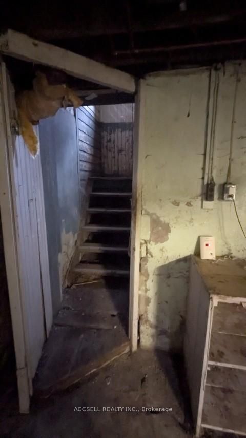 Photo 6 at 177 Greenwood Avenue, Coxwell, Toronto