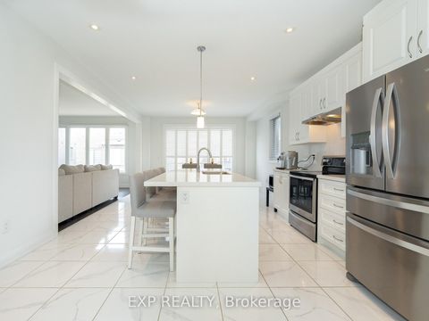 Photo 9 at 14 Longworth Avenue, Rural Richmond Hill, Richmond Hill