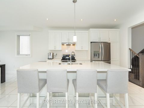 Photo 12 at 14 Longworth Avenue, Rural Richmond Hill, Richmond Hill