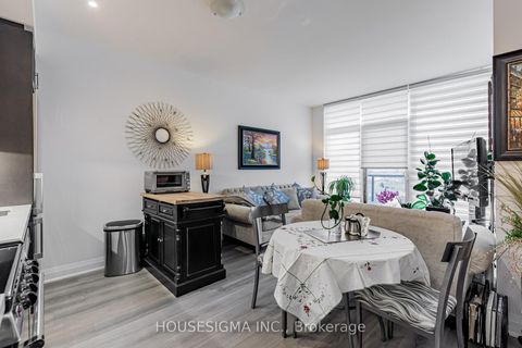 Photo 7 at 708 - 10 Gatineau Drive, Beverley Glen, Vaughan