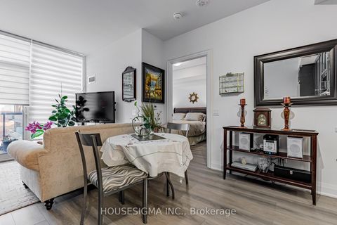 Photo 8 at 708 - 10 Gatineau Drive, Beverley Glen, Vaughan