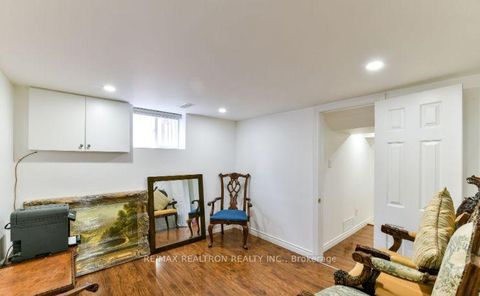 Photo 18 at 68 Devondale Avenue, Newtonbrook West, Toronto