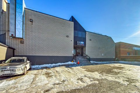 Photo 4 at 1 - 3350 Dufferin Street, Glen Park, Toronto