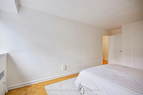 Photo 16 at 512 - 120 Rosedale Valley Road, Moore Park, Toronto