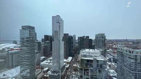 Photo 8 at 4104 - 180 university Avenue, Bay Street Corridor, Toronto