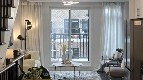 Photo 7 at 32 SPRUCE PINES Crescent, Victoria Village, Toronto