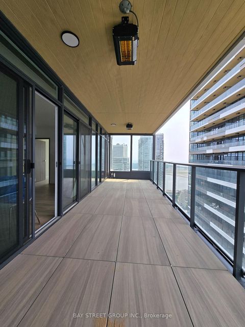 Photo 15 at 4210 - 1 Concord CityPlace Way, Waterfront Communities C1, Toronto