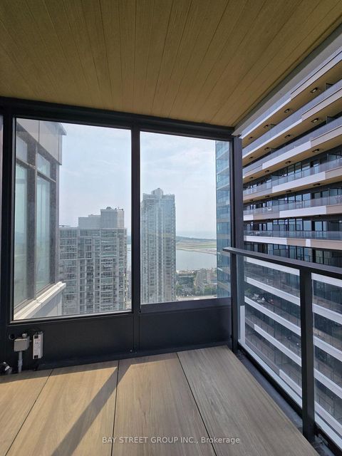 Photo 16 at 4210 - 1 Concord CityPlace Way, Waterfront Communities C1, Toronto