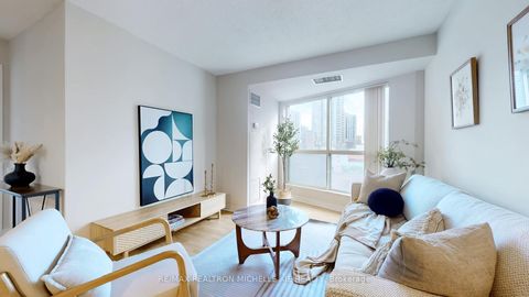Photo 1 at 301 - 7 Lorraine Drive, Willowdale West, Toronto